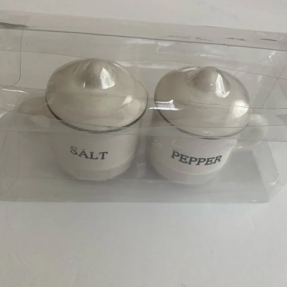 Tableware salt & pepper ceramic set